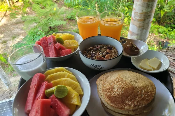 Granola & Pancakes